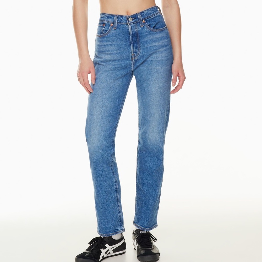 Levi's Wedgie Straight Leg Jean